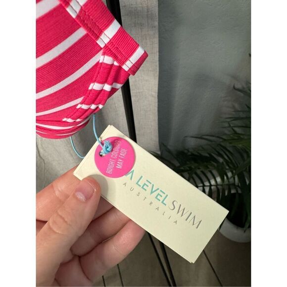 Sea Level Swim Coral Chamarel Cross Front Moulded Underwire Bikini Swim Top NWT - Picture 3 of 6